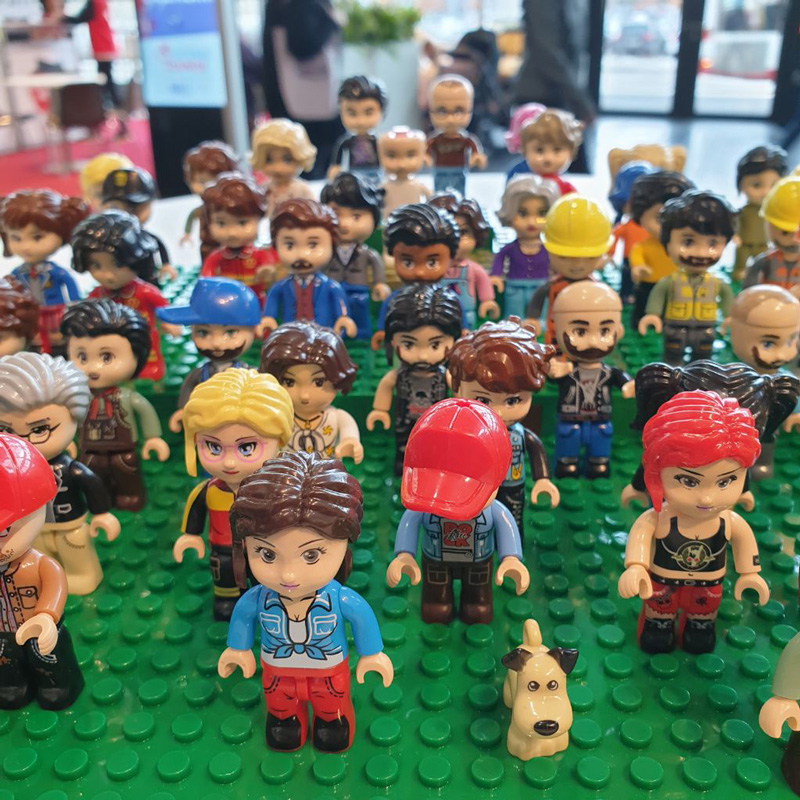 Zu Besuch auf der Nürnberger Spielwarenmesse 2024 KiddiCraft Figuren